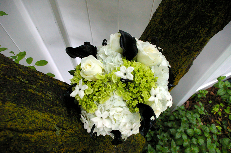 This bouquet proves that bride's have a type at least some of them do